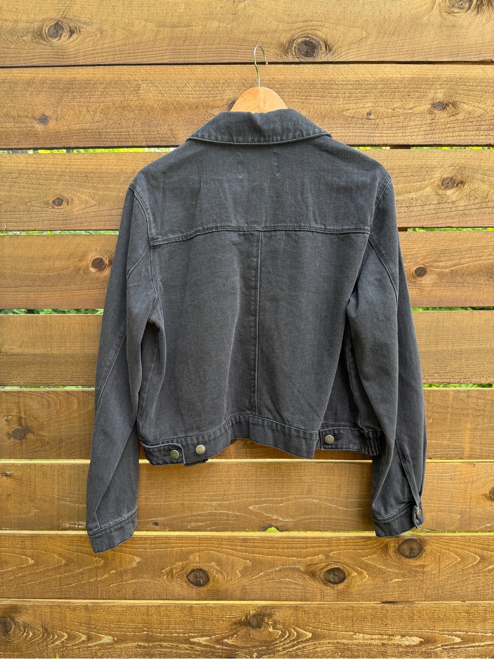 Ashley Vintage Charm Deep Black Cropped Denim Jacket - Button Front Size Large - Picture 7 of 12